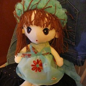 Brown hair Asian girl cloth body Green dress floral dresa doll